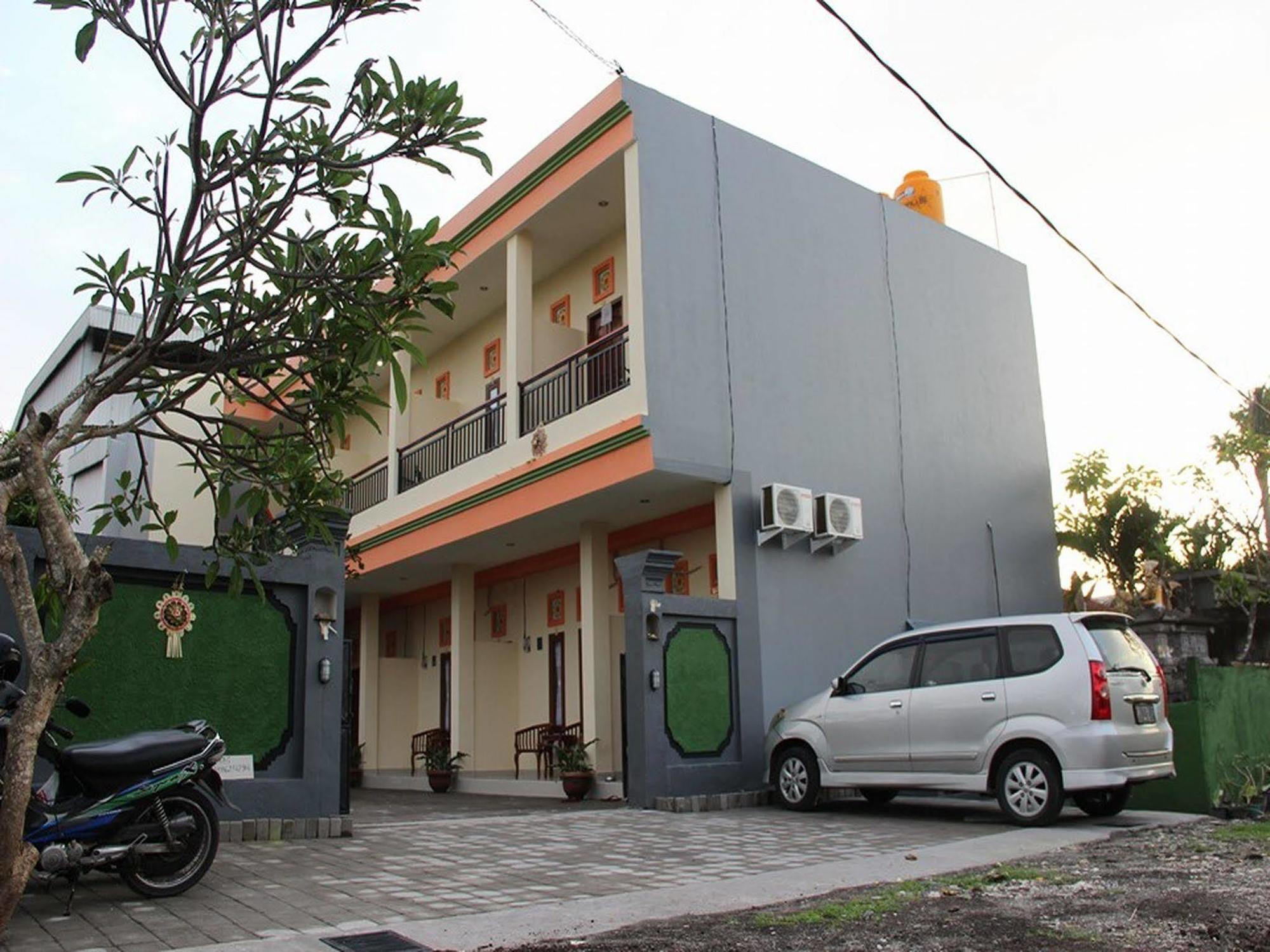 Beji Ayu Homestay Seminyak Exterior foto